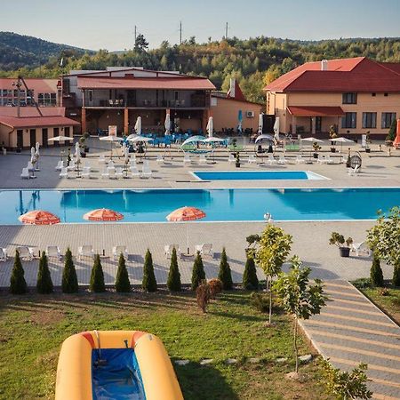 Illara Spa Hotel Irshava Exterior foto